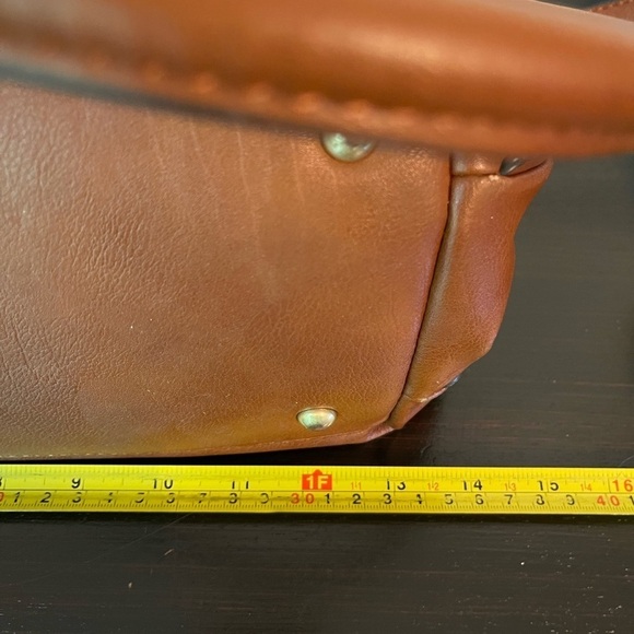 FIORELLI Vegan Leather Flap Satchel Crossbody EUC - Picture 9 of 10